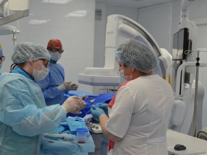 Уральские врачи спасли пациента с ножевым ранением шеи