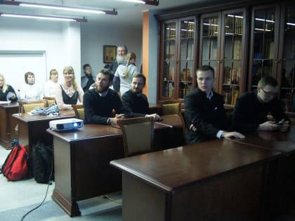 В рамках регионального этапа Рождественских чтений студенты Екатеринбургской духовной семинарии и Миссионерского института провели круглый стол «Современные вызовы теологическому о