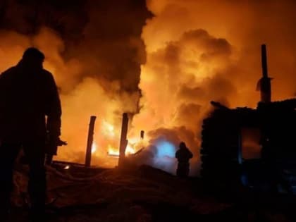 В поселке Гать сгорел частный дом