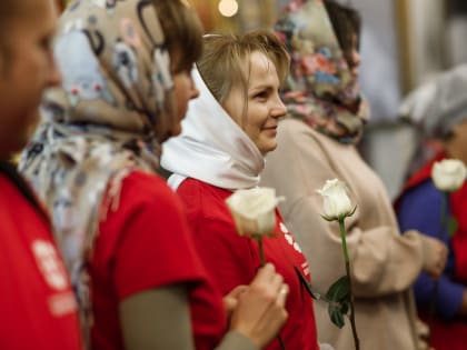 Митрополит Евгений совершил Божественную литургию в Храме-Памятнике на Крови