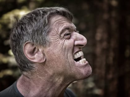 Врач рассказала, о каких болезнях говорит запах изо рта