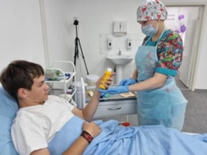 До конца 2023 года Свердловский медколледж обучит по спецпрограмме 180 профессиональных сиделок