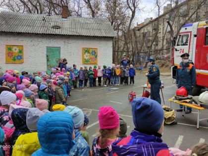 Дошкольники почувствовали себя настоящими пожарными