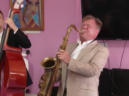 Знаменитый саксофонист Игорь Бутман выступил в Екатеринбурге