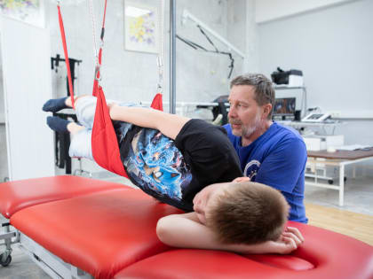 Свердловские врачи успешно применяют нейродинамический подход и современные аппараты для восстановления здоровья свердловчан