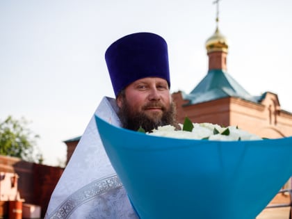 Митрополит Евгений совершил Божественную литургию в храме Петра и Павла города Первоуральска