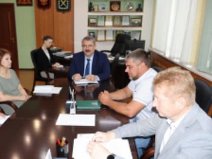 Рассмотрены вопросы организации работы лодочной станции