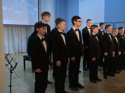 Мальчишки из музыкальной школы Ревды устроили концерт ко Дню защитника Отечества