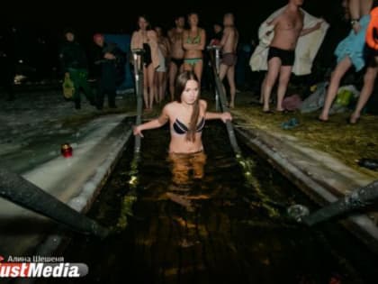 Врач-пульмонолог Трифанова рассказала, кому нельзя нырять в прорубь в Крещение