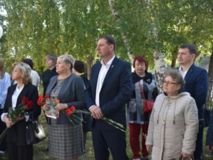 В Тавде открыли мемориальную доску, посвящённую памяти воина, погибшего в ходе СВО