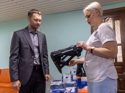 Глава медфракции Екатеринбургской гордумы Алексей Вихарев оказал помощь Свердловскому онкодиспансеру