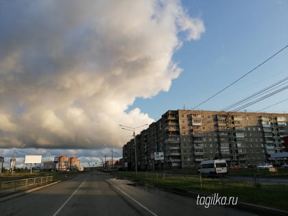 Очередной "подарок" природы: гроза, град и ливни