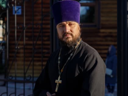 Митрополит Евгений совершил Божественную литургию в храме в честь иконы Божией Матери «Всецарица» при онкоцентре