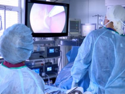 Свердловские онкохирурги впервые удалили опухоль у 7-месячной малышки через три небольших прокола