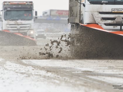 В Свердловской области на уборку трасс от снега дорожники вывели 248 единиц техники