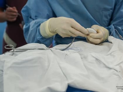 Свердловские урологи прооперировали годовалого малыша с крайне редкой аномалией