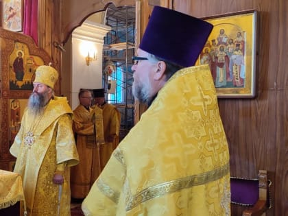 В канун Собора русских святых епископ Феодосий совершил Всенощное бдение в Свято-Троицком соборе