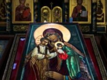 «Найти возможность примирения с Богом»:  в Свято-Троицком кафедральном соборе пребывает икона «Скорбящая о младенцах, во чреве убиенных» 