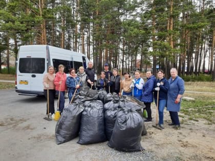 ПРИНЯЛИ УЧАСТИЕ В ОБЩЕГОРОДСКОМ СУББОТНИКЕ