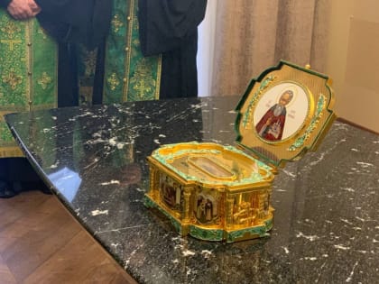В Екатеринбург доставили ковчег с мощами Сергия Радонежского