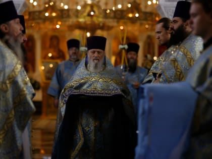 Митрополит Евгений совершил Божественную литургию в храме в честь иконы Богородицы «Всех скорбящих Радость» Ново-Тихвинской обители