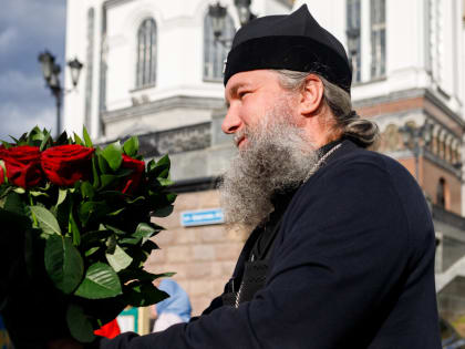 Митрополит Евгений совершил всенощное бдение в Храме-Памятнике на Крови