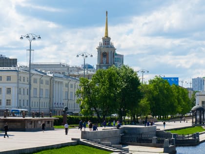 Навстречу жителям: праздники, конкурсы, выпускные и вопросы благоустройства