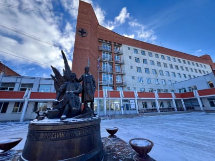 Врачи Свердловского госпиталя для ветеранов войн спасли 75-летнего пациента с аневризмой крупной артерии