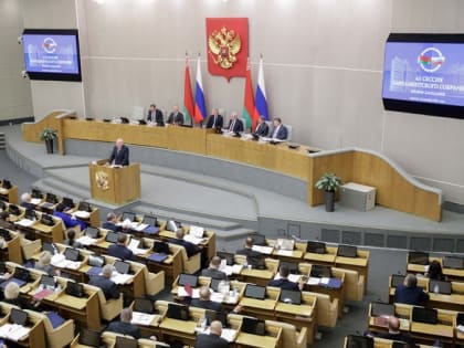 В Госдуме РФ намерены увеличить стипендию студентов до уровня МРОТ