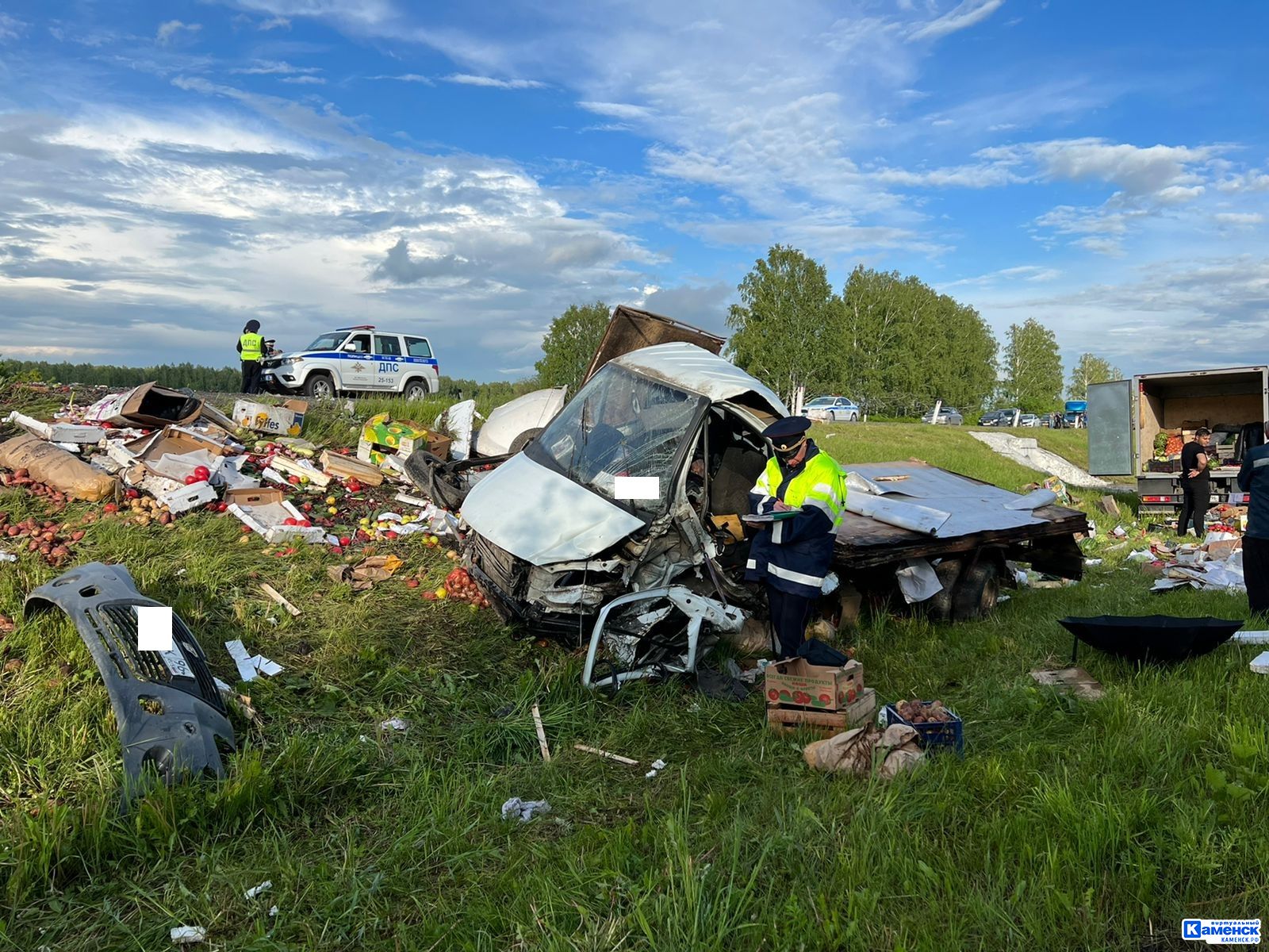 Новости урал 1. Авария трасса Екатеринбург Каменск Уральский. ДТП на трассе Екатеринбург Каменск Уральский. Дорожно-транспортное происшествие. Лобовое столкновение автомобилей.