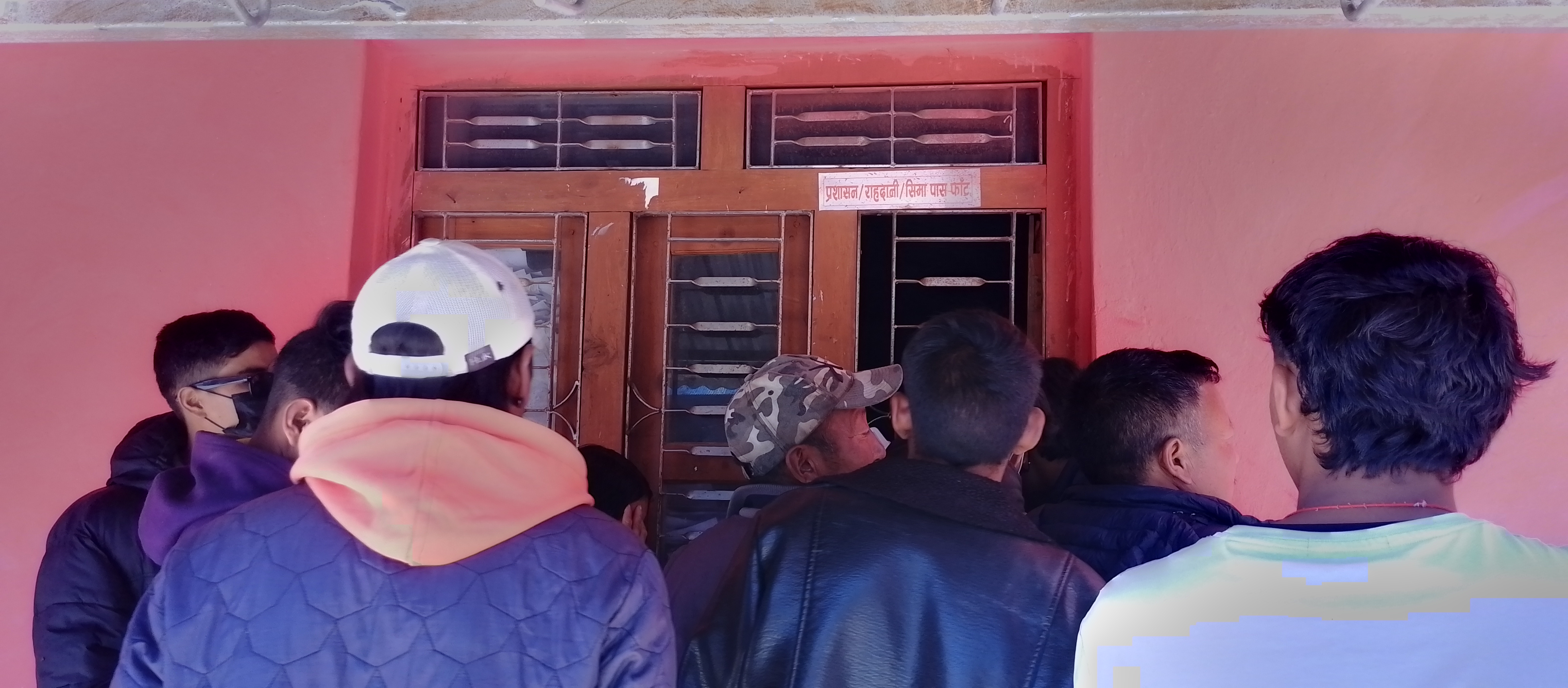 हुम्लाका दुई हजारभन्दा बढी नागरिक रोजगारीका लागि चीनको ताक्लाकोटतर्फ 1