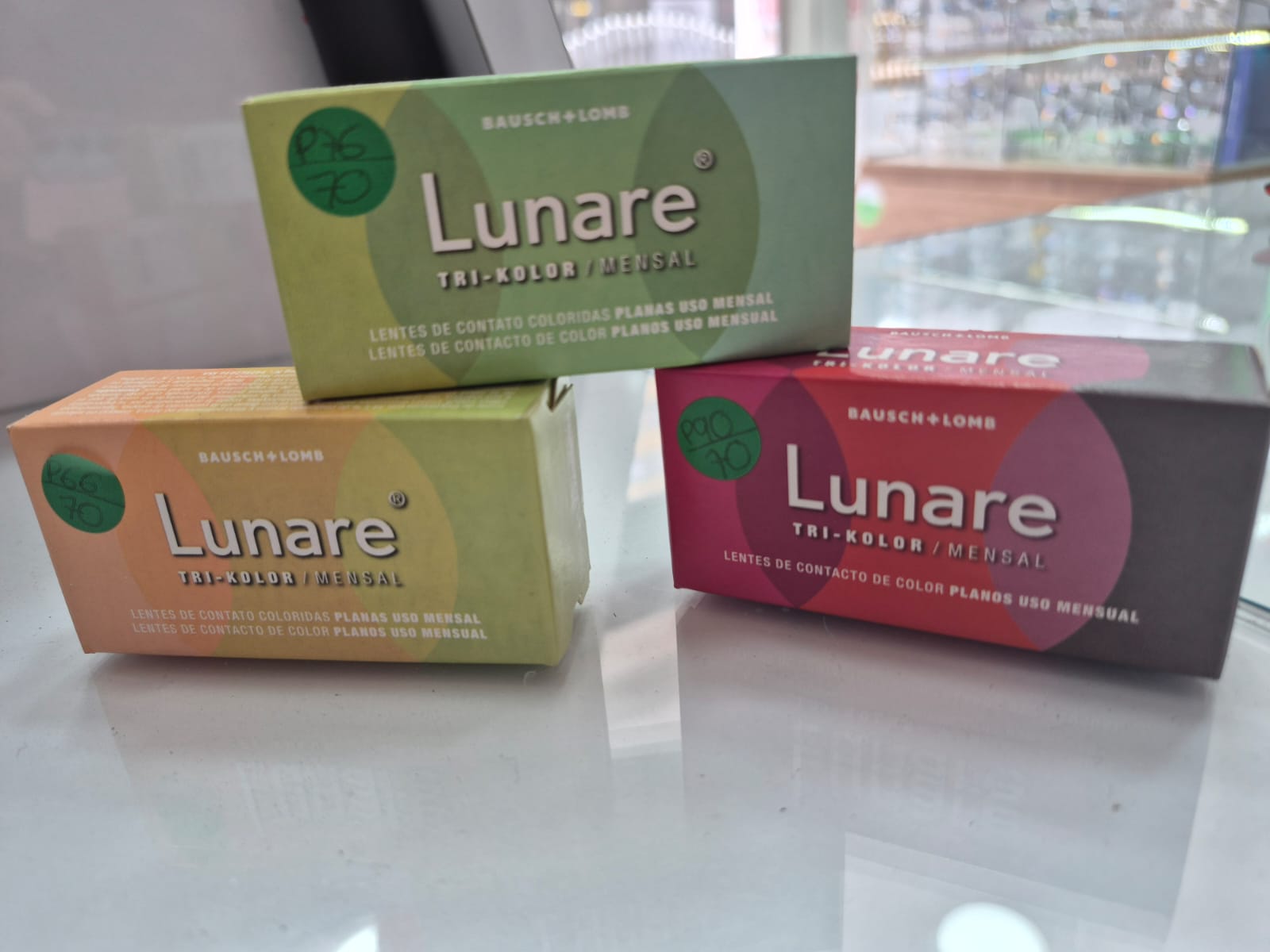 Lentes de contacto de color - uso mensual