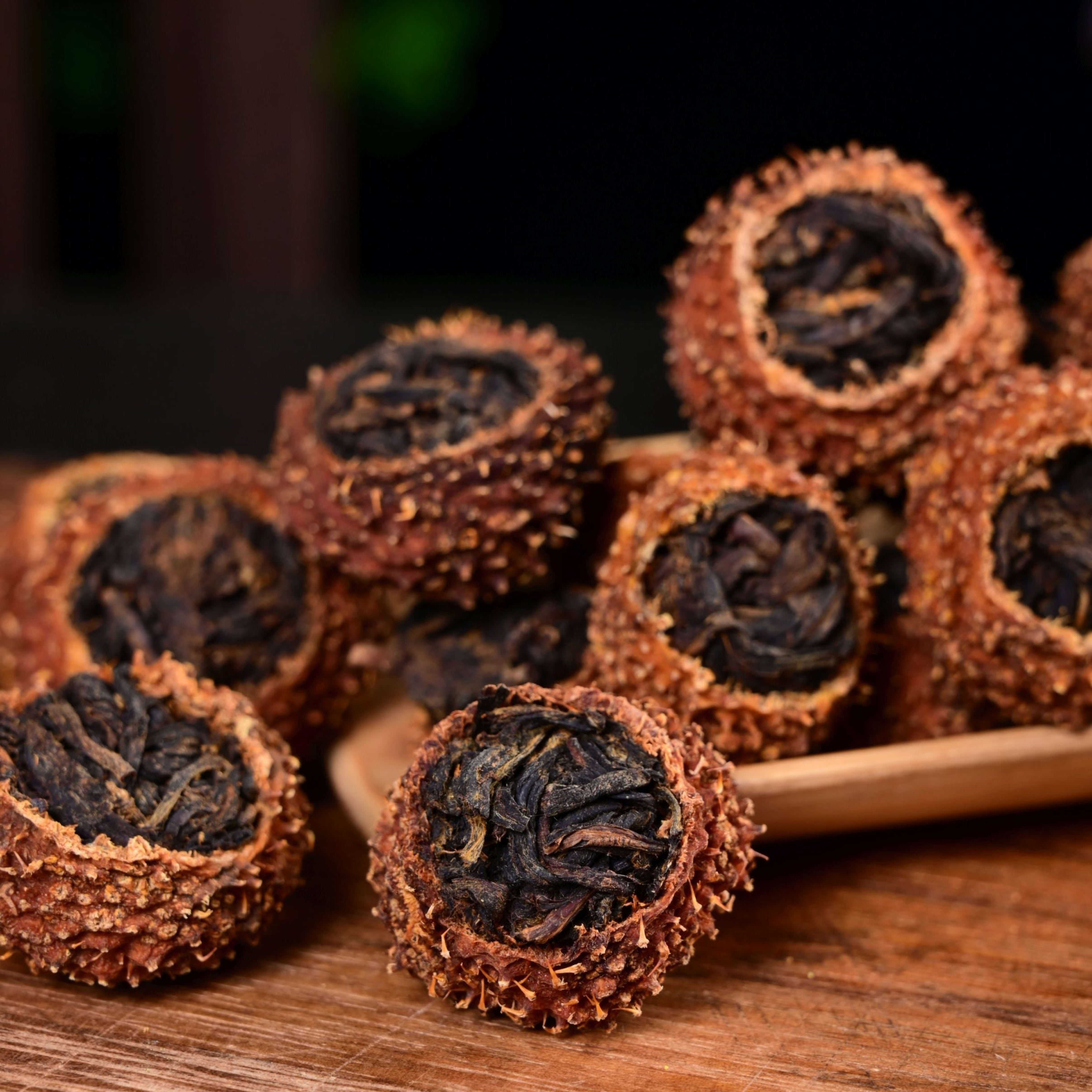 Jinggu “Chestnut Rose” Stuffed Black Tea