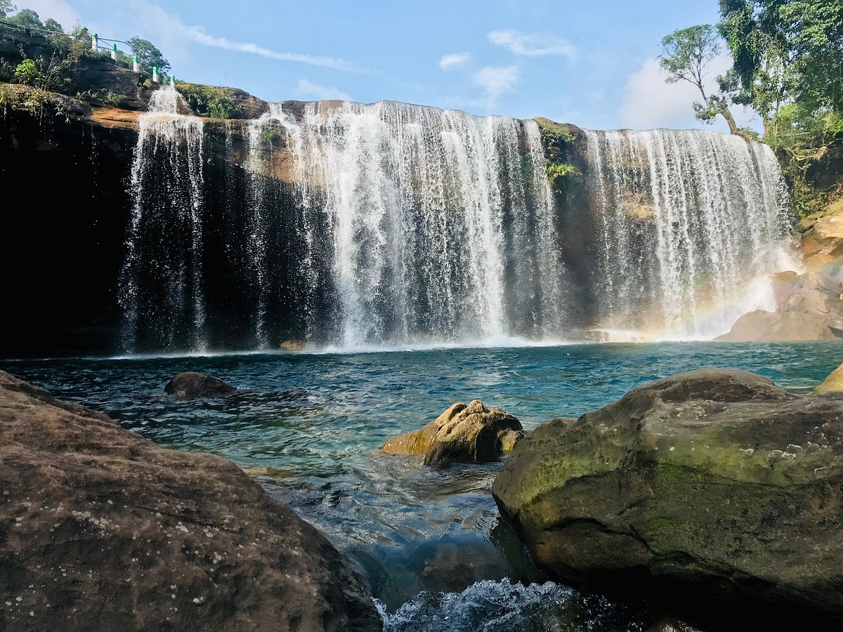 INCREDIBLE TOUR OF GUWAHATI KAZIRANGA, SHILLONG, MAWLYNNONG & CHERRAPUNJI