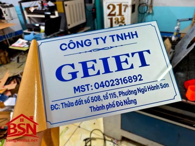 Bảng tên công ty alu sang trọng hiện đại đẹp uy tín giúp thương hiệu thêm chuyên nghiệp