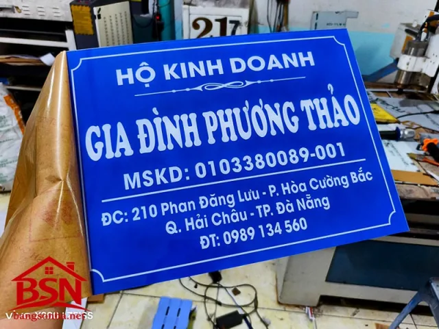 Bảng tên công ty mica cao cấp đẹp hiện đại giá tốt thi công nhanh