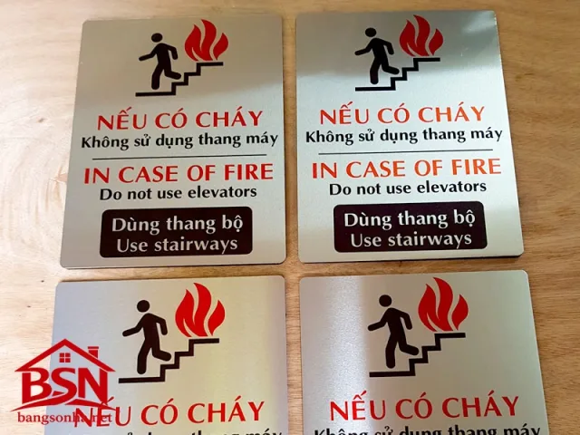 Bảng chỉ dẫn Alu cao cấp sang trọng thi công nhanh bền đẹp và chuyên nghiệp