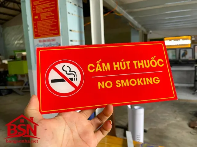 Biển báo cấm Mica đẹp hiện đại bền chắc giá rẻ uy tín dễ lắp đặt