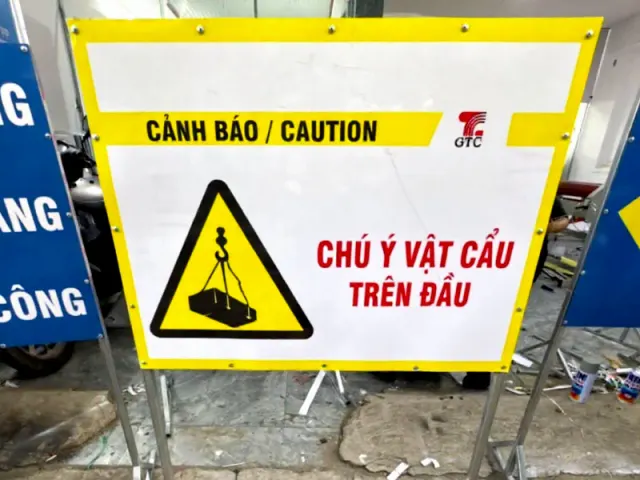 Biển báo cấm Alu đẹp bền sang trọng uy tín thiết kế cao cấp thi công nhanh