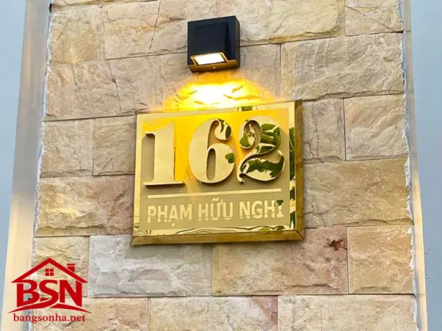 bảng số nhà biệt thự đẹp hiện đại giúp nhận diện địa chỉ rõ ràng