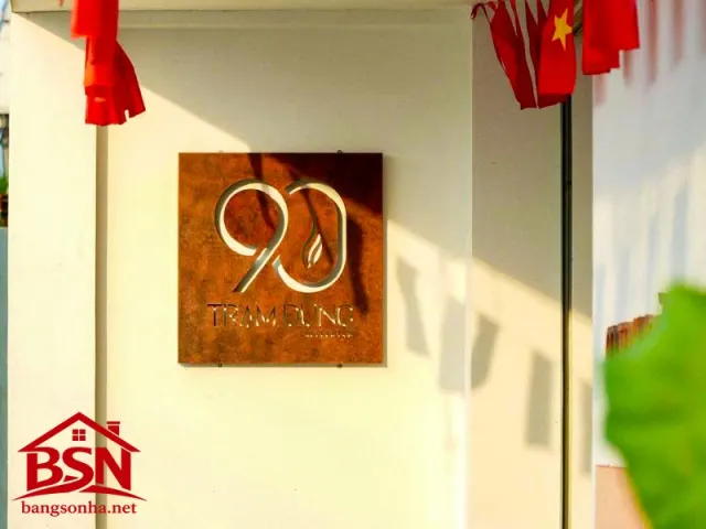 bảng số nhà rỉ sét giá rẻ cho nhu cầu trang trí mặt tiền