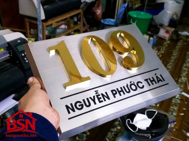Bảng số nhà inox chữ nổi sang trọng giúp số nhà dễ nhận diện