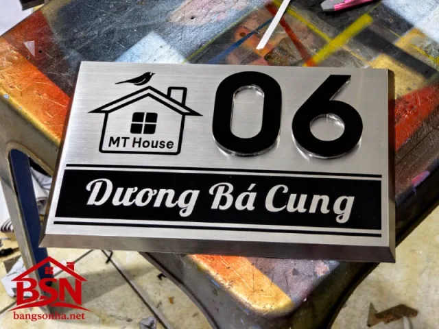 Bảng số nhà inox chữ nổi thi công nhanh cho nhà ở và cửa hàng