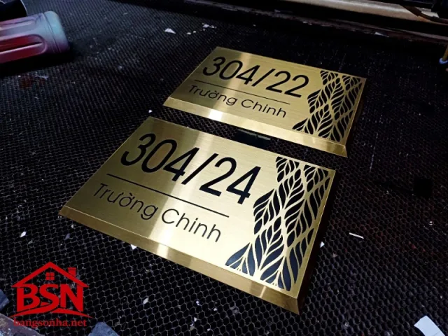 Bảng số nhà inox in UV cao cấp giá rẻ cho mặt tiền đẹp