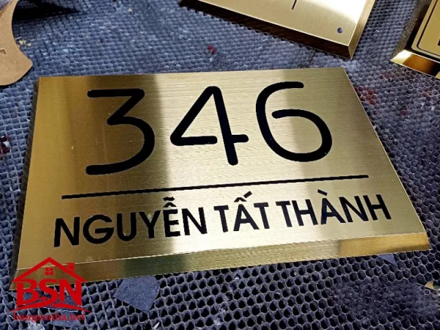 Bảng số nhà inox in UV thi công nhanh uy tín cho chủ nhà