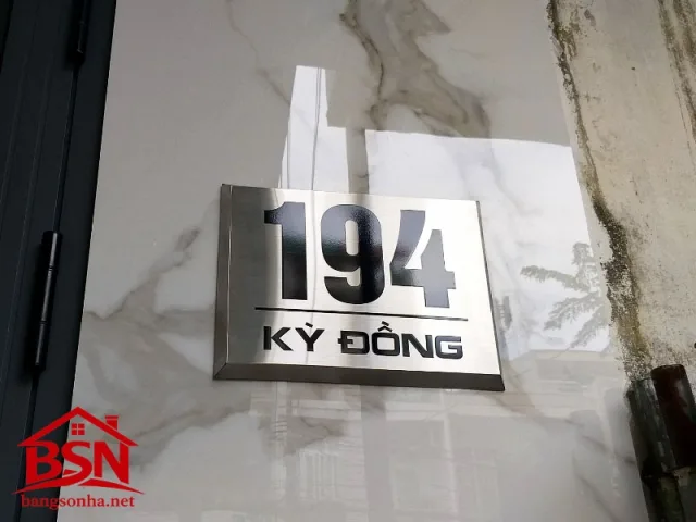 Bảng số nhà inox in UV sang trọng uy tín cho nhà biệt thự
