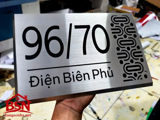 Bảng số nhà inox in UV giá rẻ sang trọng theo phong cách nhà