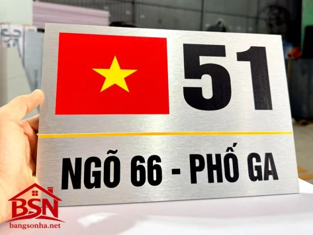 bảng số nhà alu bạc trắng đẹp phù hợp nhà phố hiện đại