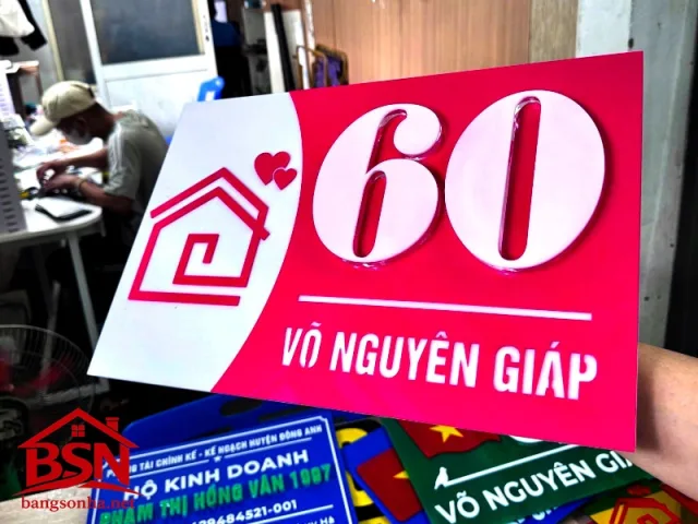 Bảng Số Nhà Mica Chữ Nổi đẹp hiện đại giá rẻ cho mặt tiền nhỏ