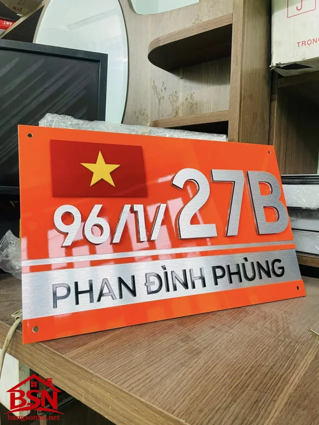 Bảng số nhà alu chữ nổi nền cam chữ bạc có lá cờ Việt Nam Mẫu 3